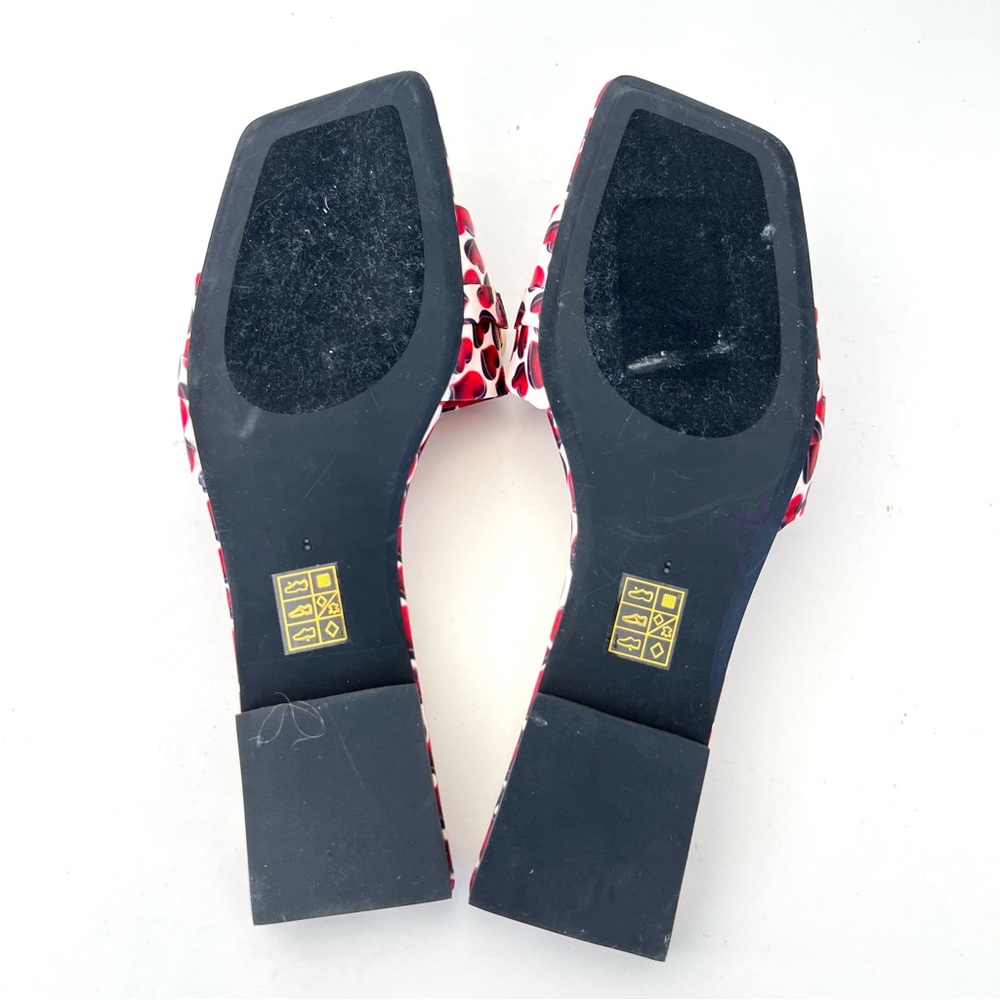 JEFFREY CAMPBELL Chantria Red Hearts Gold Buckle Flats Slides Sandals Sz 8 NWOB - Picture 7 of 11